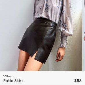 Wilfred patio skirt from aritzia size 2